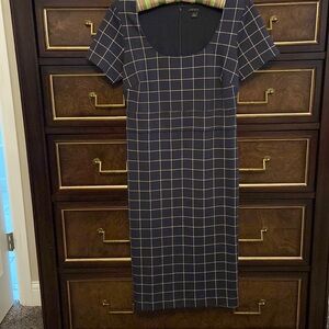 Ann Taylor Scoop Neck Windowpane Dress size 0